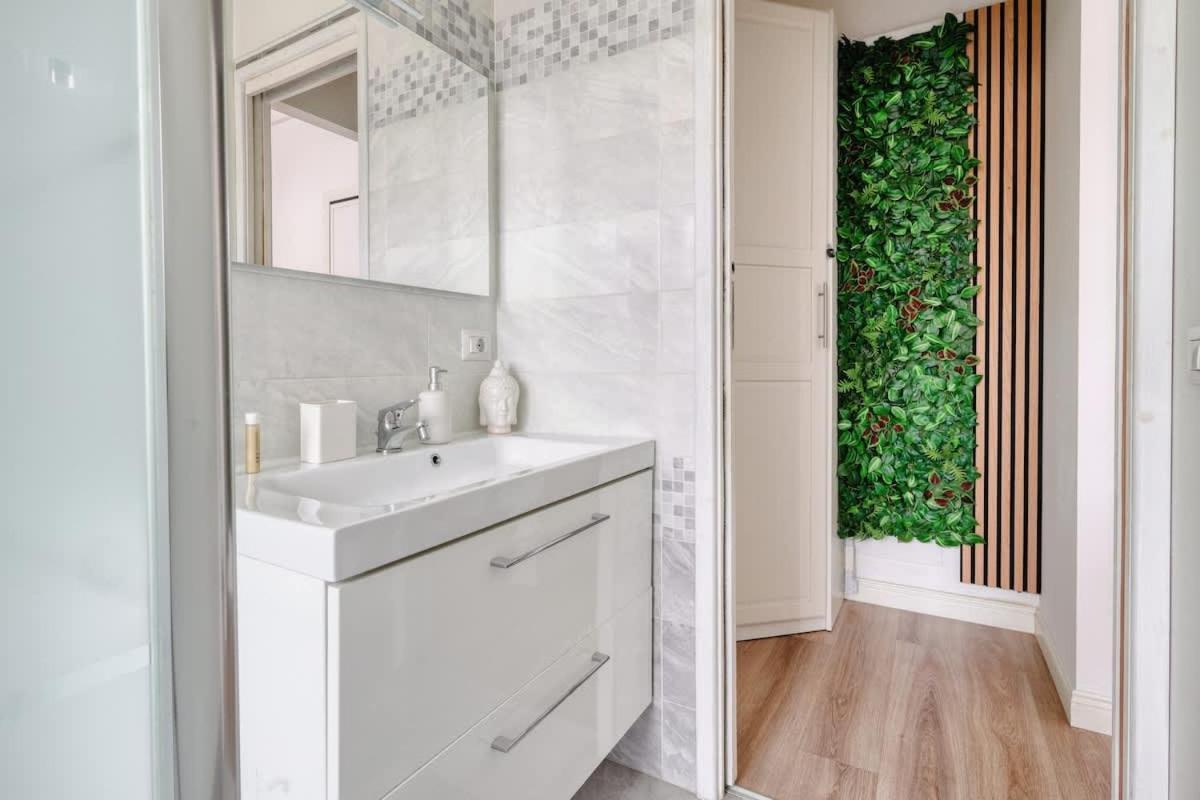 Oasis Suite - Subway 50 Meters Just 5 Minutes From Duomo Milan Exterior photo