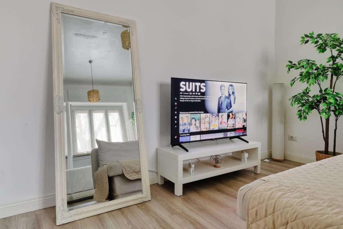 Oasis Suite - Subway 50 Meters Just 5 Minutes From Duomo Milan Exterior photo